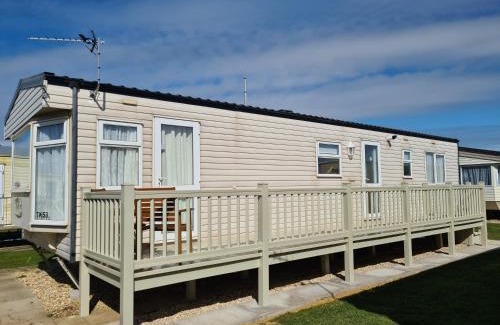 Ingoldmells Apartment | 6 Berth central heated The Grange (Balmoral II)