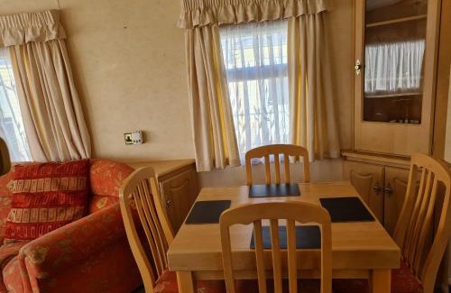 Ingoldmells Apartment | 6 Berth central heated The Grange (Balmoral II)