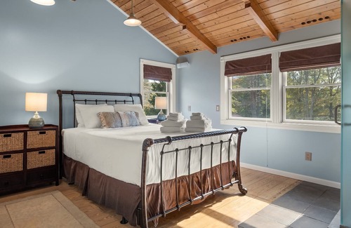 Lanesborough House | 6-BR Country Estate 14-Min. to Jiminy Peak