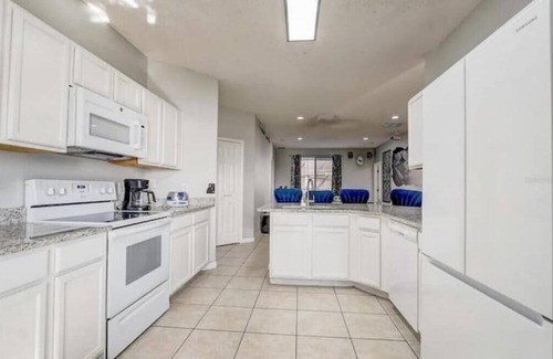 Sunset Ridge Apartment | 6 BR Star Wars theme house