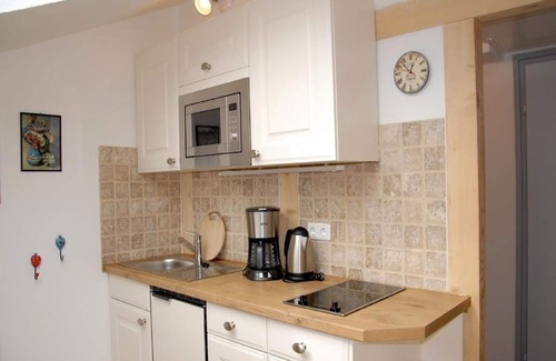 Grassau Apartment | 6. Fewo Chiemsee, 43 qm, 2-3 Pers., 1 Schlafzimmer, 1 Wohn-Schlafraum, Ostbalkon 2.OG