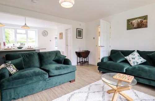 Gainsborough House | 6 Hillside Cottages