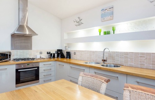 Dobwalls Cottage | 6 LAKE VIEW, pet friendly, luxury holiday cottage in Lanreath