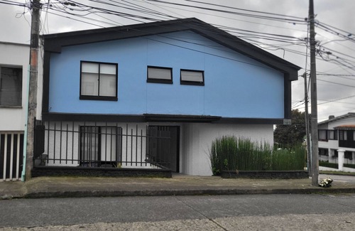 Manizales Apartment | 6. Lindo Apartaestudio, Casa Azul, Manizales Caldas Colombia