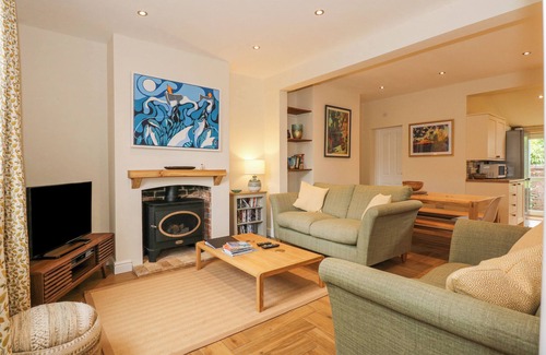 East Runton Cottage | 6 MELINDA COTTAGE, family friendly, with a garden in East Runton