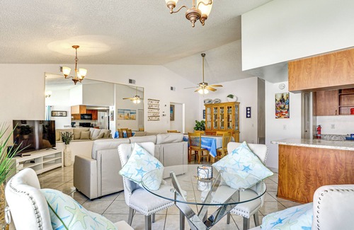 Embassy Hills House | 6 Mi to Hudson Beach: Port Richey Home w/Patio!
