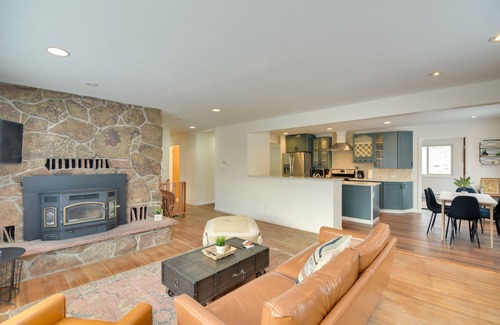 Conifer House | 6 Mi to Staunton State Park: Conifer Home w/Deck