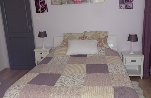 Jaunay-Marigny Bed & Breakfast | 6 minutes from Futuroscope 4 FAMILY BED AND BREAKFAST