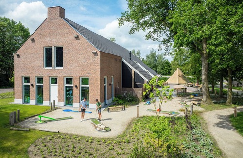 Witteveen House | 6-person bungalow in the holiday park Landal Orveltermarke