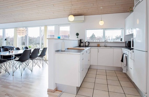 Marielyst House | 6 person holiday home in Væggerløse