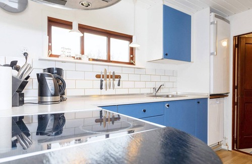 Hou House | 6 person holiday home in Hals