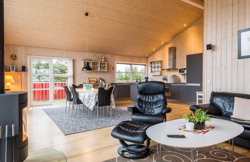 Skaven Strand House | 6 person holiday home in Tarm