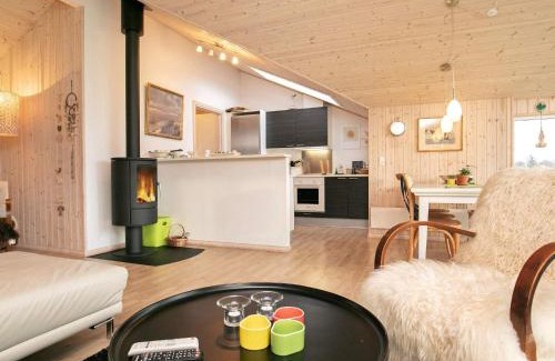Aalbaek House | 6 person holiday home in lb k