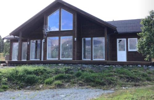 Lyngen House | 6 person holiday home in Svensby-By Traum