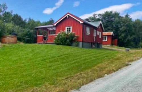 Uthaug House | 6 person holiday home in Storfosna-By Traum