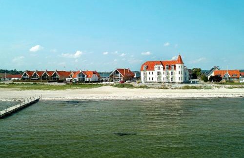 Hejlsminde Strand Apartment | 6 person holiday home on a holiday park in Hejls