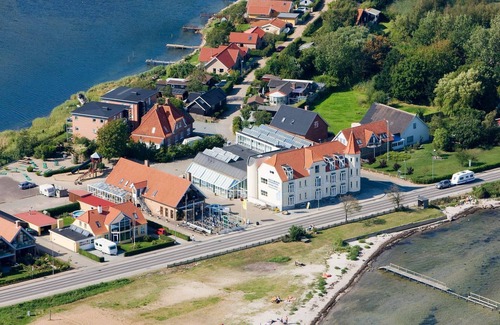 Hejlsminde Strand Apartment | 6 person holiday home on a holiday park in Hejls