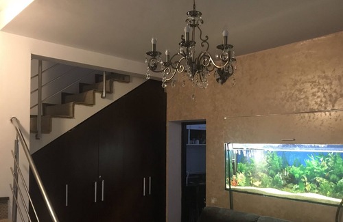 Bucharest Villa | 6 PRIVATE ROOMS, 4 BATHROOM, 1 SHARED KITCHEN