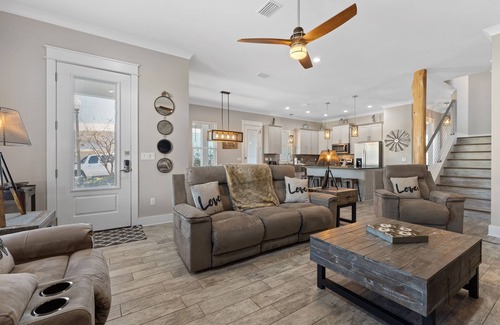 Emerald Waters Village House | 6-Seat Golf Cart ~ Spacious Living Area ~ Private Balcony ~ Community Pool