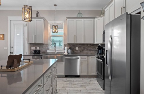 Emerald Waters Village House | 6-Seat Golf Cart ~ Spacious Living Area ~ Private Balcony ~ Community Pool