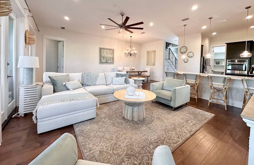 Villa Lago House | 6-Seat Golf Cart ☀️*Heated Pool | Beach Equip | On Golf Course ☀️ Sandestin
