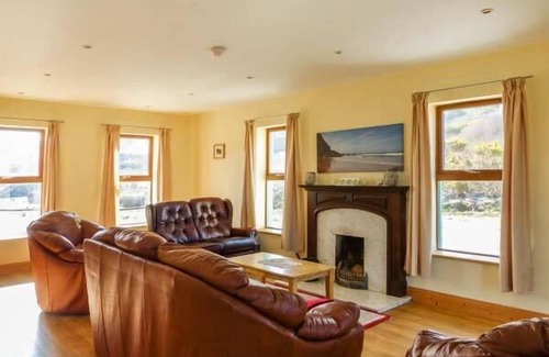 Doogort Cottage | 6 STRAND COTTAGES, family friendly in Achill Island, County Mayo