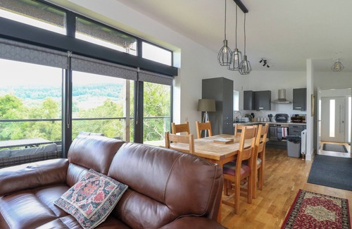 Aberfeldy Cottage | 6 STRATHTAY LODGES, pet friendly, with open fire in Aberfeldy