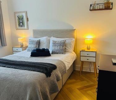 Ross-on-Wye Apartment | 6 Wye Valley Chambers, Ross-on-Wye