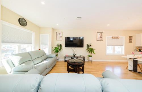 West Codman Hill - West Lower Mills Apartment | 60-2 3BR Boston - Modern Apt near Franklin Park