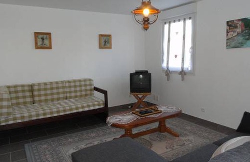 Saint-Antoine House | 60 m² Gîte ∙ 1 bedroom ∙ 3 guests