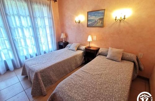 Valros House | 60 m² Gîte ∙ 2 bedrooms ∙ 4 guests