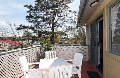Mayfield West Hotel | 60 m² Hotel ∙ 2 bedrooms ∙ 127 guests