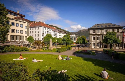 Bergen City Centre Apartment | 600m to Bryggen - Renovated 2023 - Luggage storage