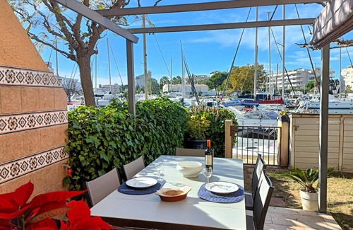 Santa Margarida House | 6019 MONTGRI 263 B, IN QUIET AREA OF THE SPANISH VENICE (EMPURIABRAVA). FOR HIKING, MOUNTAIN BIKING, RELAXING.