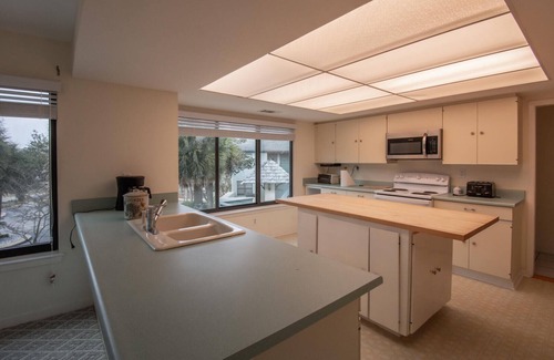 Saint Helena Island Condo | 605 New Haven