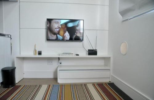 Reboucas Apartment | 609-Apartamento Encantador, com 1 vaga de GARAGEM, Todo Mobiliado e Decorado, Edificio com Academia, Lavanderia, Excelente localização no Rebouças, Proximo ao Batel e Centro