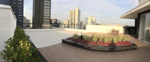 Reboucas Apartment | 609-Apartamento Encantador, com 1 vaga de GARAGEM, Todo Mobiliado e Decorado, Edificio com Academia, Lavanderia, Excelente localização no Rebouças, Proximo ao Batel e Centro