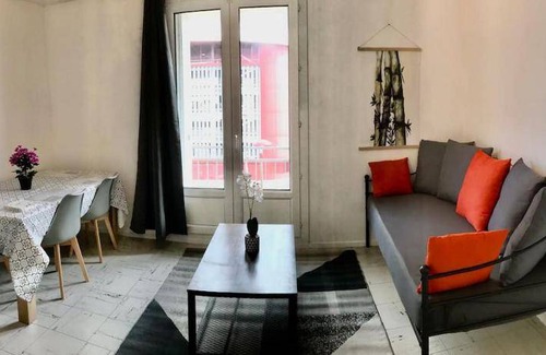 Miroir - Batignolles Apartment | 63 m² Apartment ∙ 2 bedrooms ∙ 5 guests
