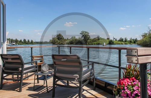 Ohe en Laak Boat Rental | 64 m² Houseboat ∙ 2 bedrooms ∙ 4 guests