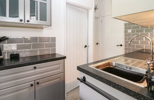 Cenarth Cottage | 64 Penlan Holiday Park