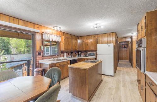 Idlewild Estates House | 64 Rose Court
