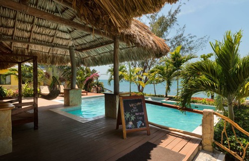 Placencia Villa | 650 m² Villa ∙ 5 bedrooms ∙ 14 guests