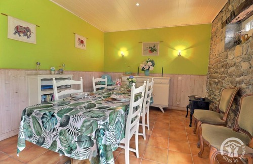 Saint-Pierre-de-Plesguen House | 68 m² Gîte ∙ 2 bedrooms ∙ 5 guests
