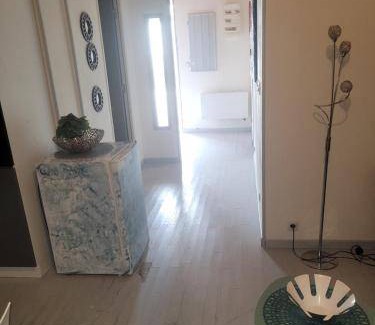 Roanne Apartment | 68 m² Apartment ∙ 2 bedrooms ∙ 5 guests