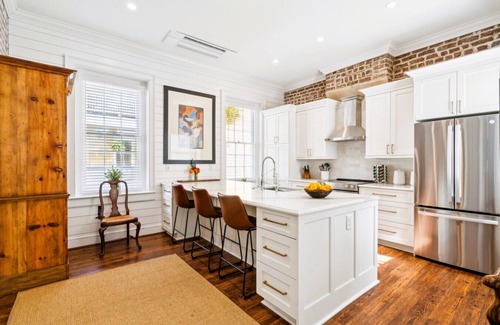 Cannonborough Elliotborough House | 6A at StPhilipSquare, One Block to King, Classic Charleston Comfort