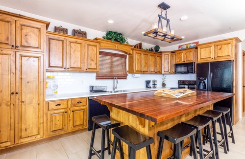 Bella Vista House | 6BD/5Bath Luxury Home By Sandy Beach!🏖☀️