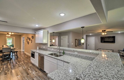 Southeast Houston House | 6BR – 3221 Sq Ft w/Game Room, Near Everything