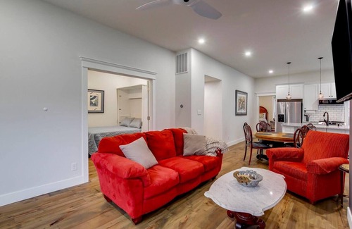 Crescent Hill House | 6BR/3BA PRIME Location - Entire Home (Both Units)