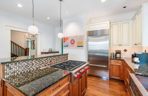 Central Gardens House | 6BR Home | Private Pool & Spa | Games | Gazebo