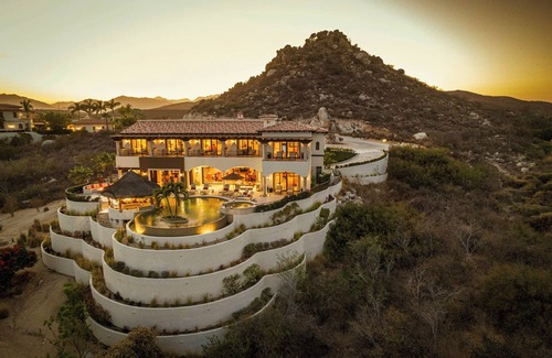 Buzzards Villa | 6BR Luxury Home with Private Island
